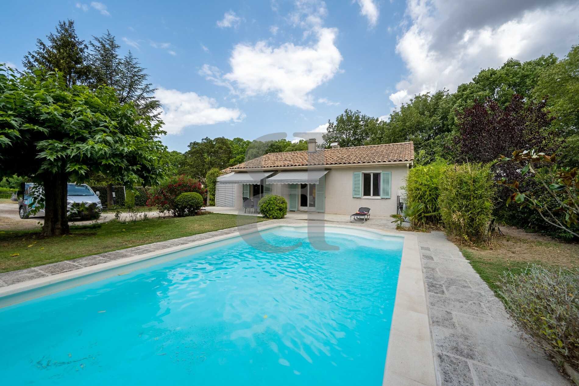 Casa nel L'Isle-sur-la-Sorgue, Provence-Alpes-Côte d'Azur 10829514