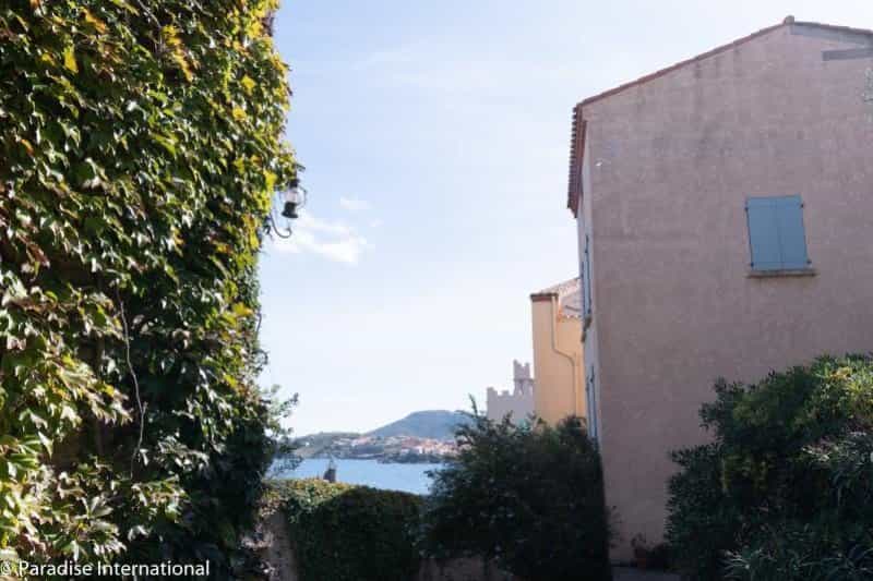 Condominium in Collioure, Occitanie 10829542