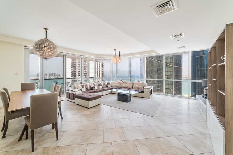 Condominium in Dubai, Dubayy 10829569