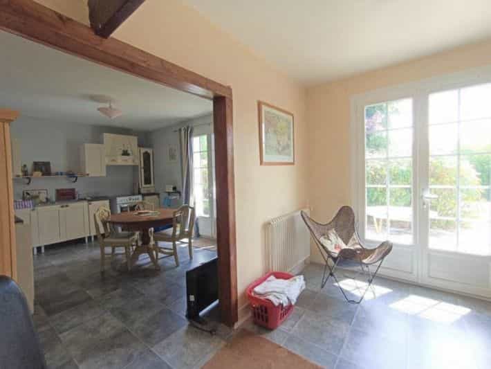 rumah dalam Guéret, Nouvelle-Aquitaine 10829852