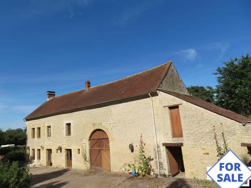 Rumah di Écouché-les-Vallées, Normandy 10829854