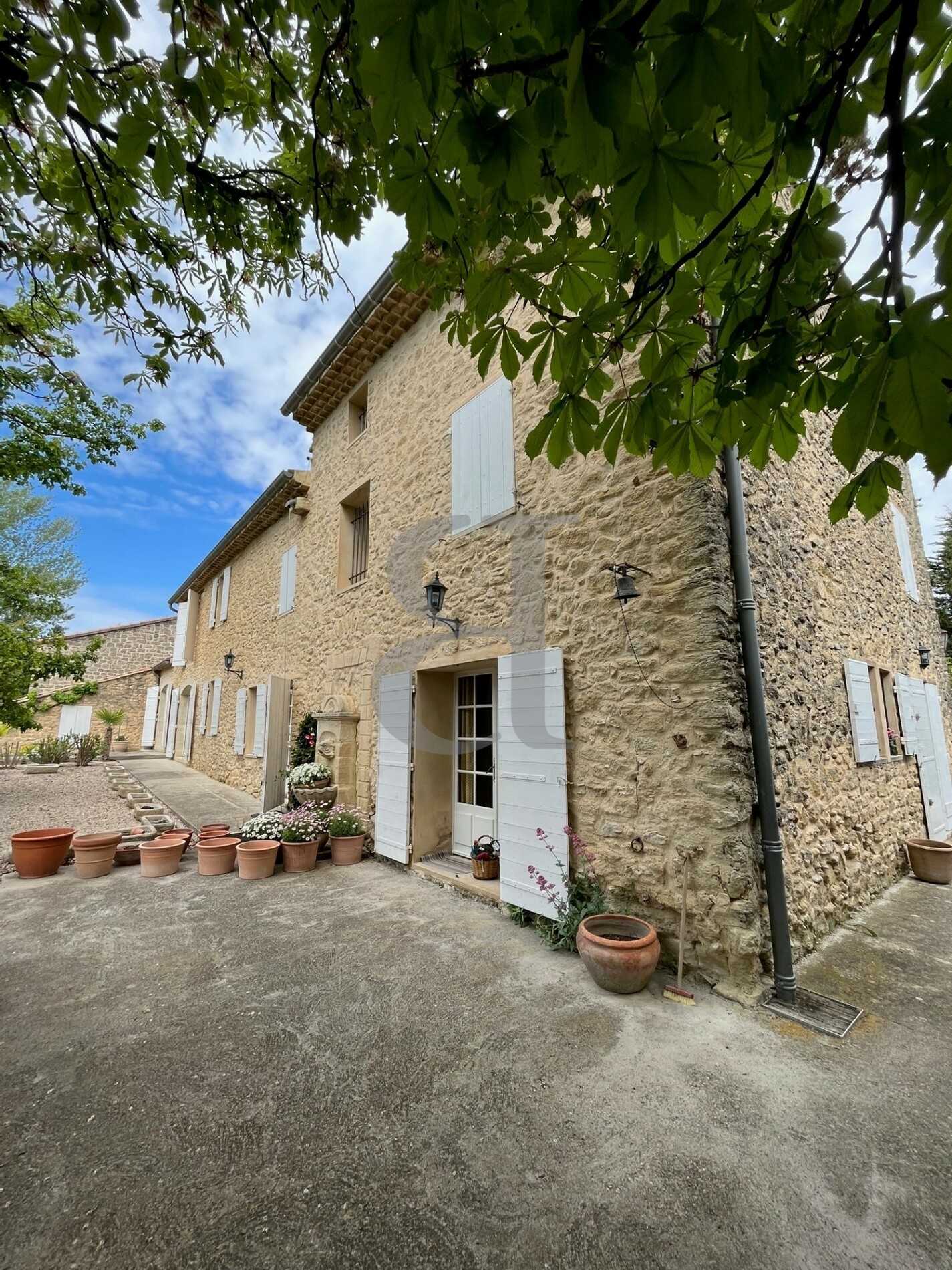 मकान में Bédoin, Provence-Alpes-Côte d'Azur 10829864
