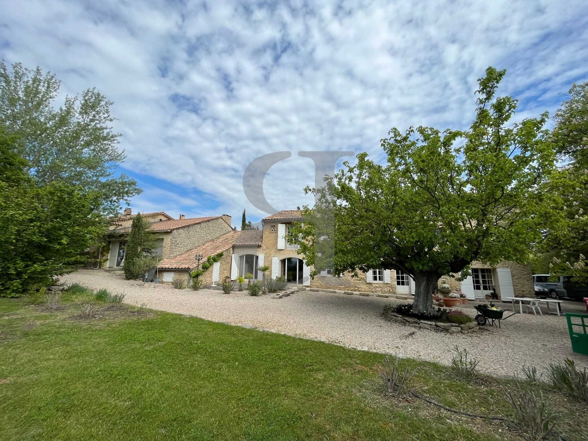 House in Bedoin, Provence-Alpes-Cote d'Azur 10829864