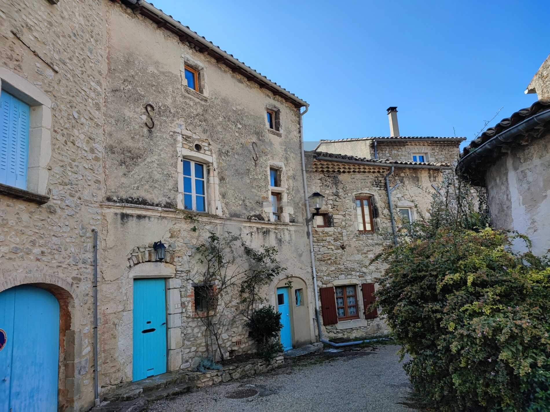 Huis in La Begude-de-Mazenc, Auvergne-Rhône-Alpes 10829878