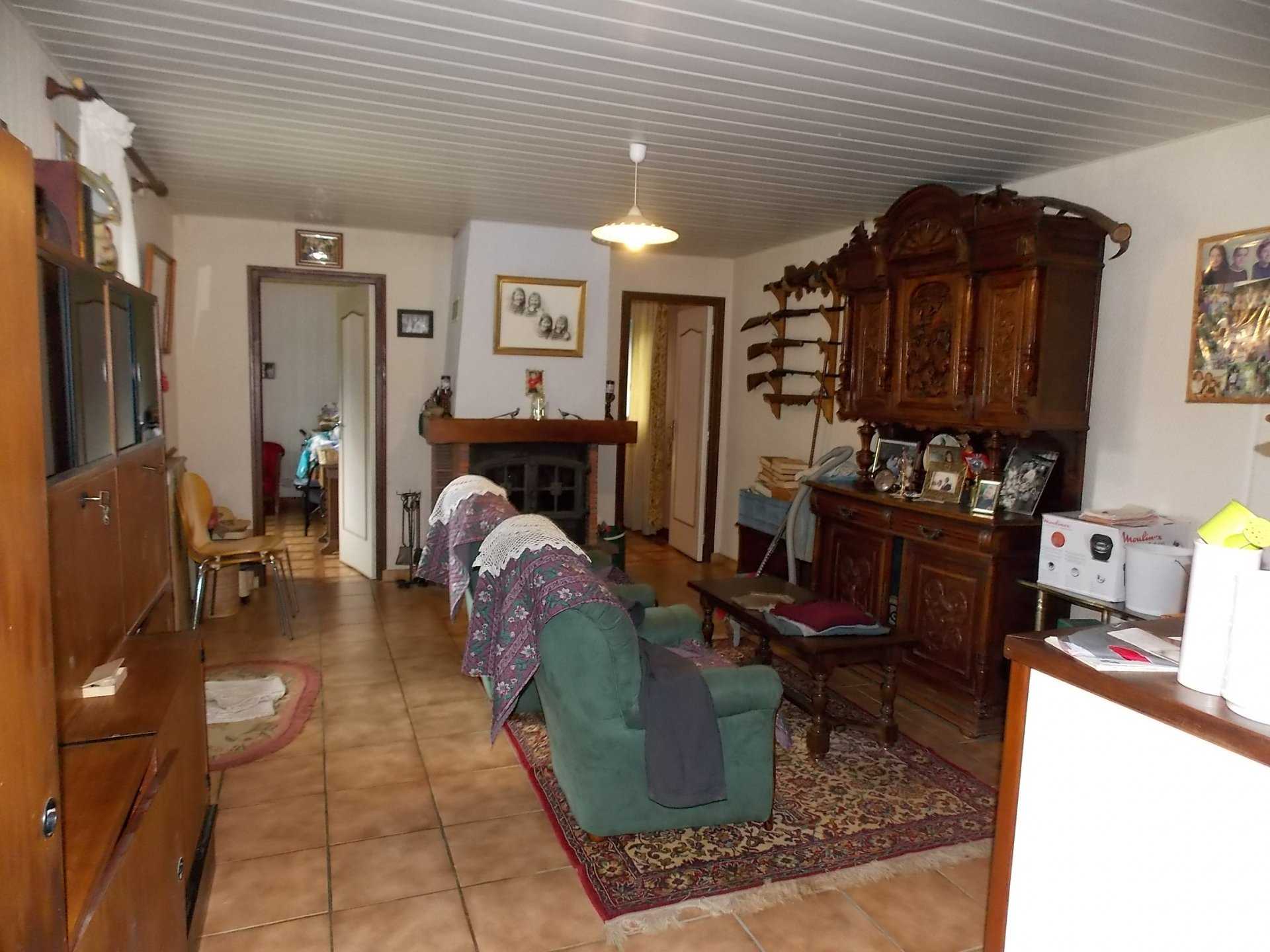 Andere in Charroux, Nouvelle-Aquitaine 10829880