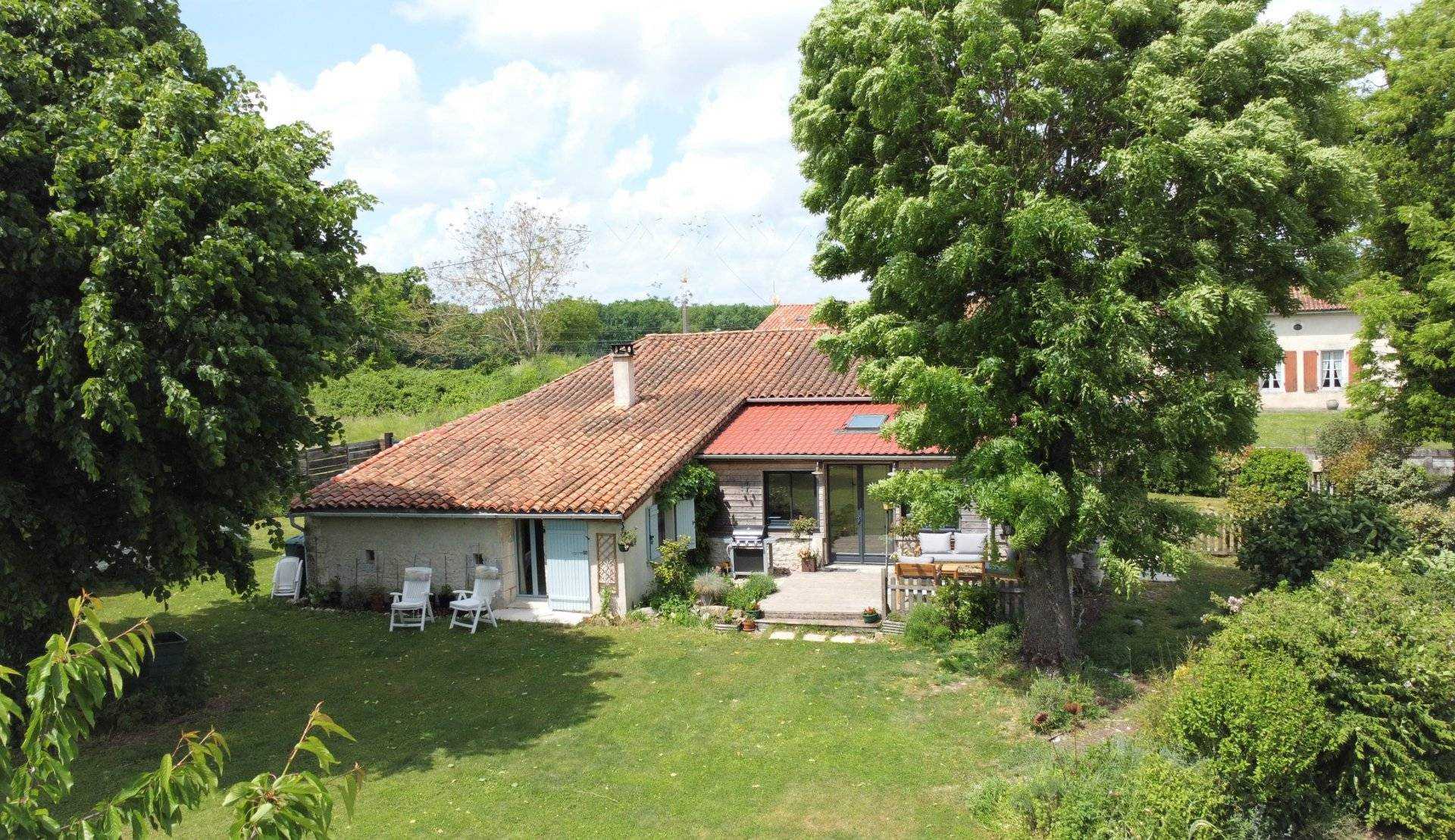 Casa nel Sainte-Souline, Nouvelle-Aquitaine 10829903
