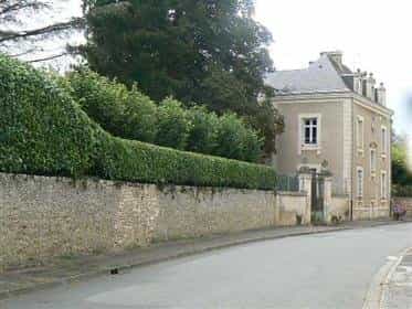 Hus i Usson-du-Poitou, Nouvelle-Aquitaine 10829917