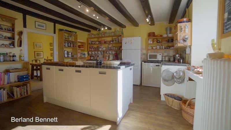 House in Ruffec, Nouvelle-Aquitaine 10829958