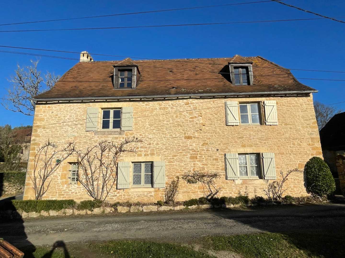 σπίτι σε Aubas, Nouvelle-Aquitaine 10829966