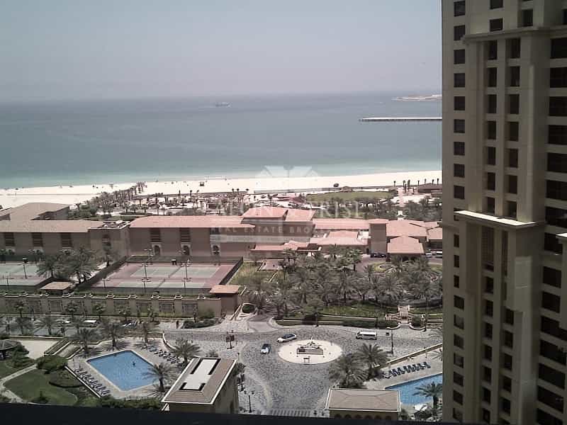 Condominium in Dubai, Dubai 10830276