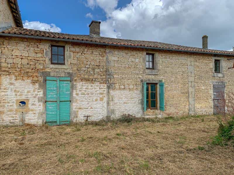 Dom w Sauzé-Vaussais, Nouvelle-Aquitaine 10830314