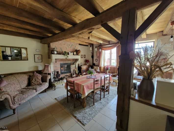 House in Ruffec, Nouvelle-Aquitaine 10830447