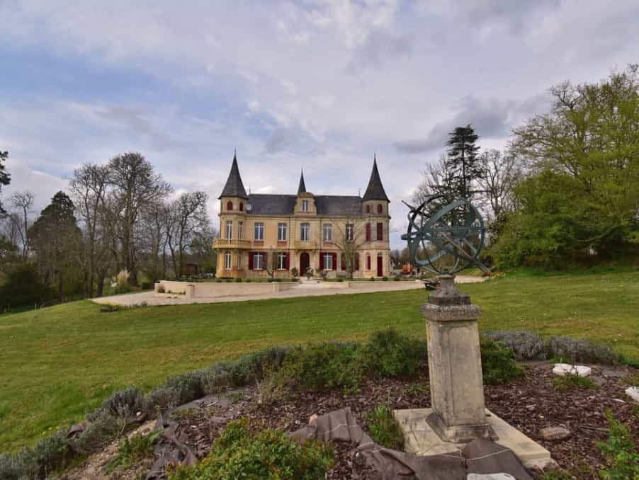 房子 在 Bergerac, Nouvelle-Aquitaine 10830658