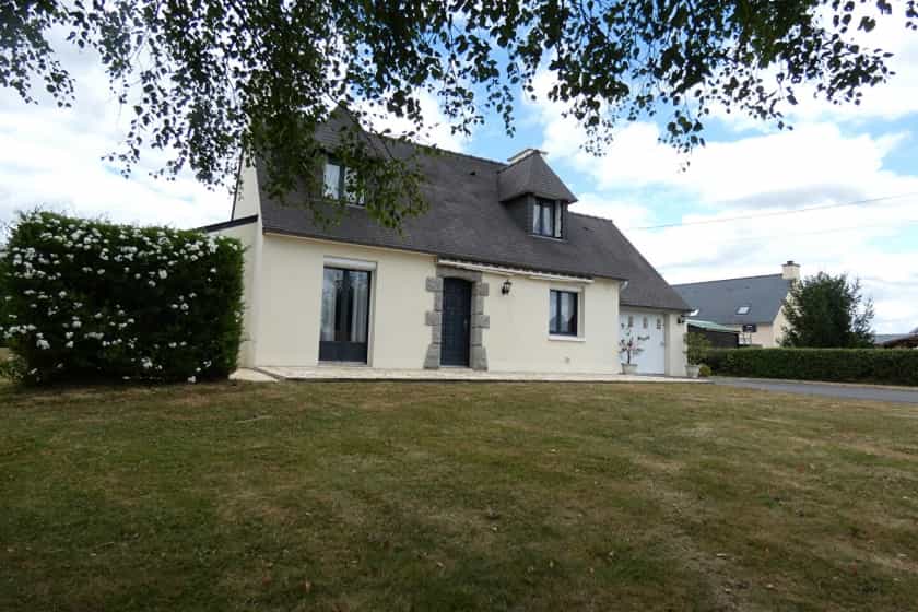 House in La Chapelle-Gaceline, Bretagne 10830666