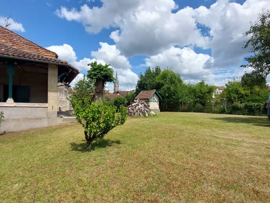 Talo sisään Miramont-de-Guyenne, Nouvelle-Aquitaine 10830679