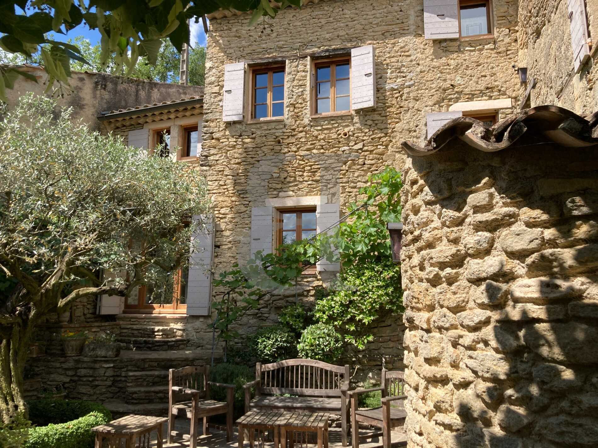 房子 在 Vaison-la-Romaine, Provence-Alpes-Côte d'Azur 10830696
