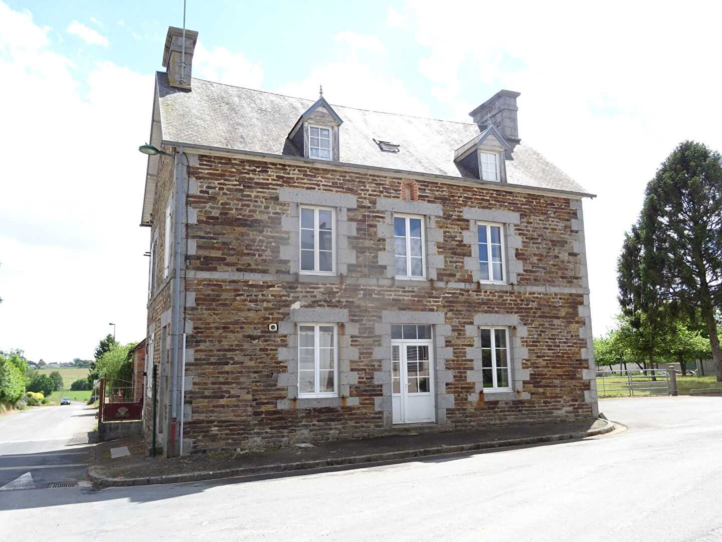 Dom w Le Mesnillarda, Normandia 10830707