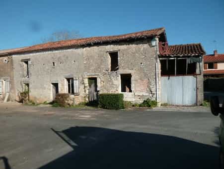 Rumah di Agri, Nouvelle-Aquitaine 10830742