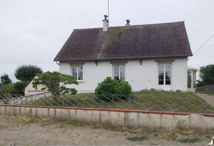 Talo sisään Conde-sur-Sarthe, Normandia 10830872