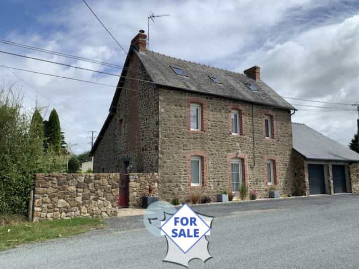 House in Champeon, Pays de la Loire 10830903