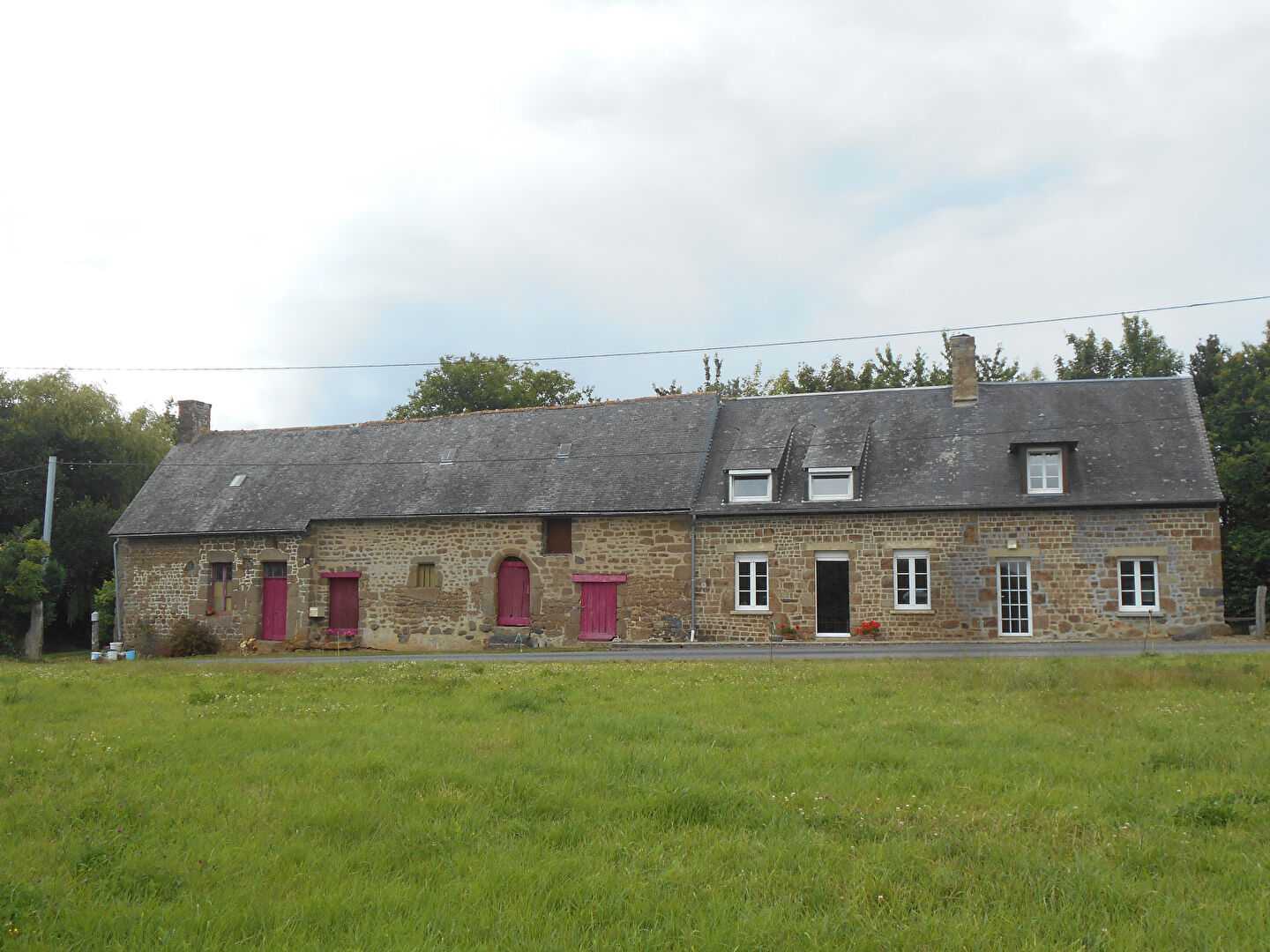 Hus i Saint-Cyr-du-Bailleul, Normandie 10831082