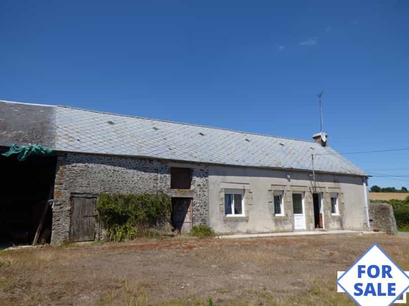 House in Pre-en-Pail, Pays de la Loire 10831232
