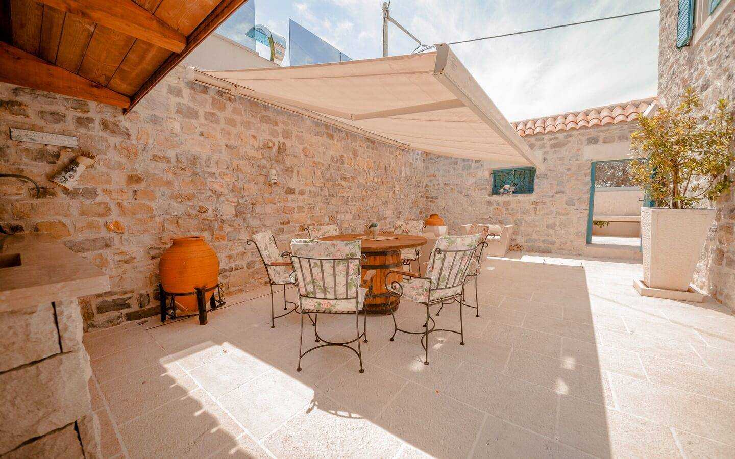 House in Opatovo, Tivat 10831286