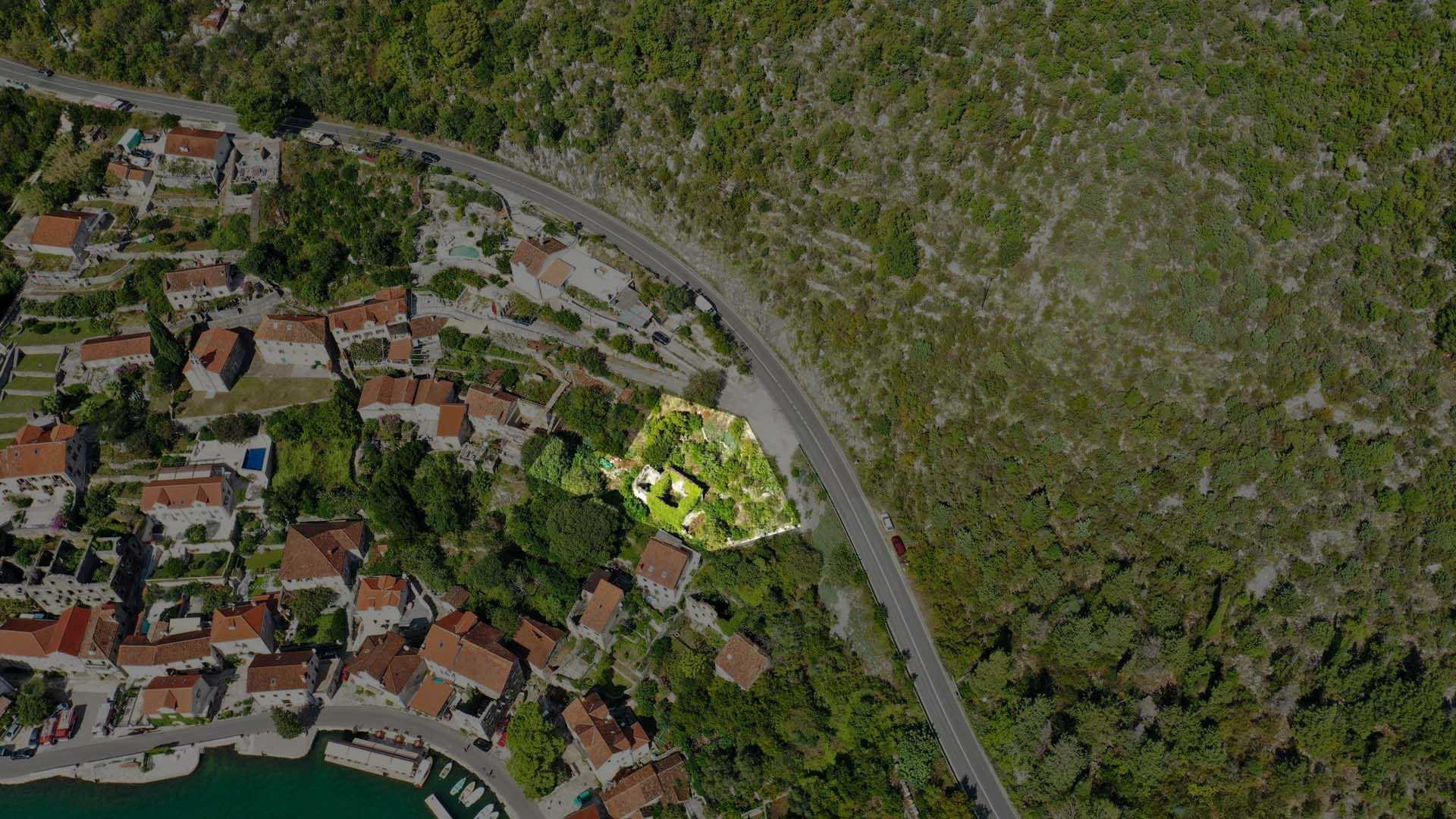 Land in Perast, Kotor Municipality 10831482