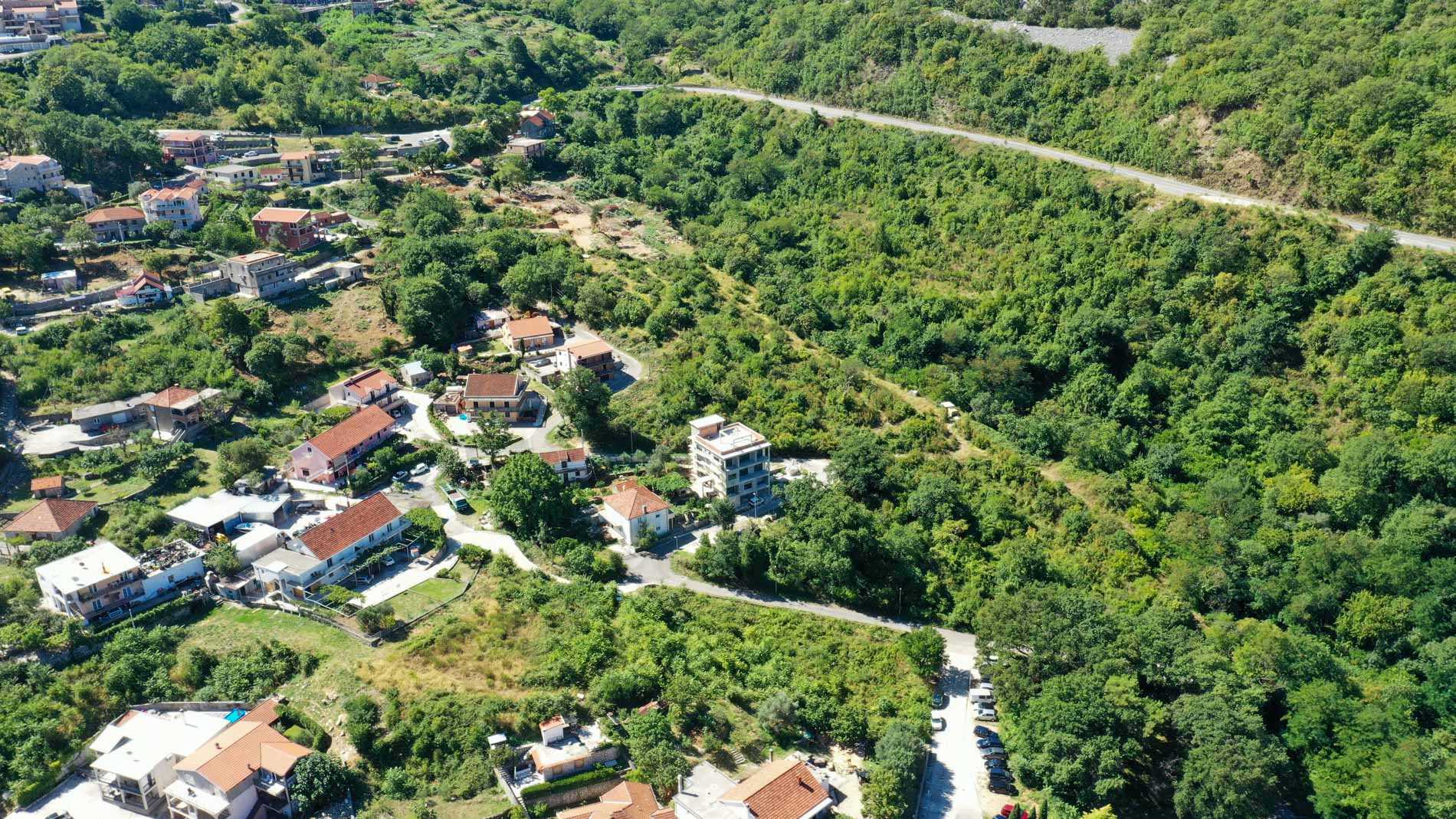 Tanah di Kavač, Kotor 10831531