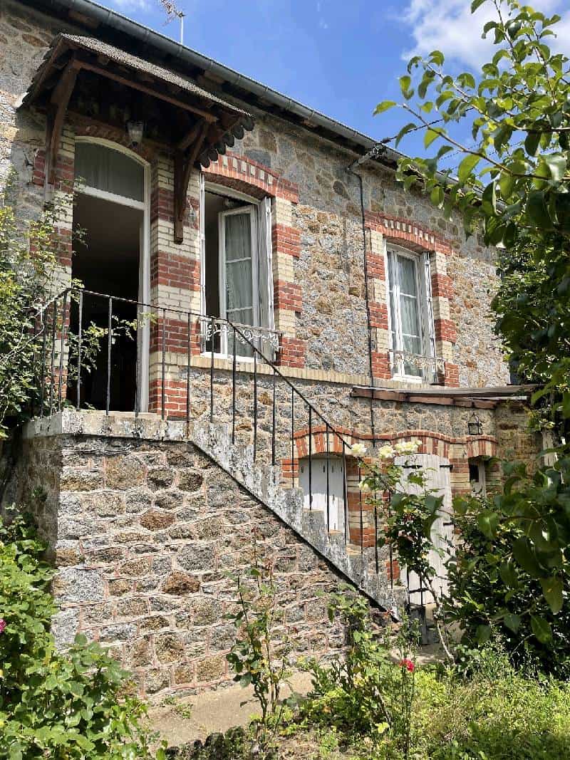Hus i Fougères, Brittany 10831577