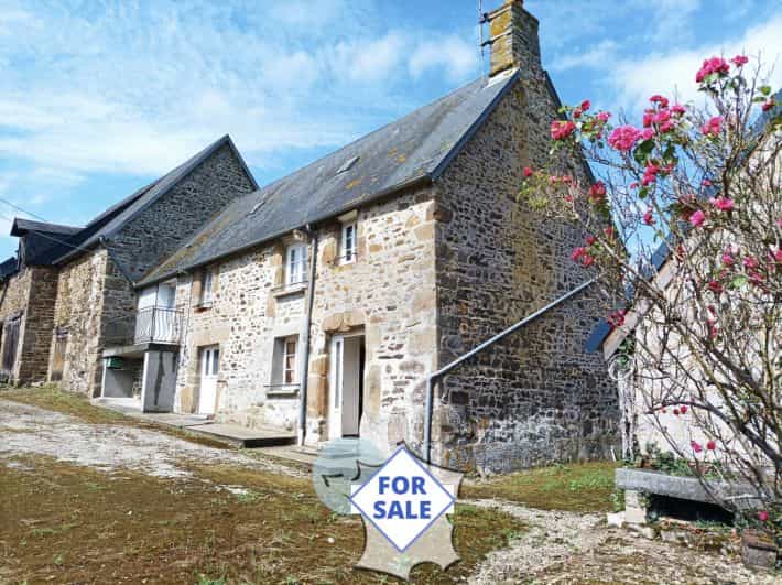 House in Saint-Clair-de-Halouze, Normandy 10831587