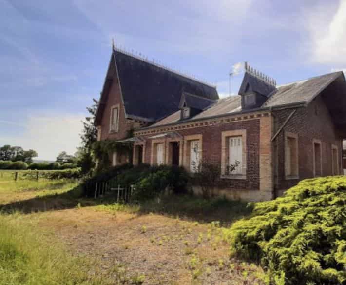 жилой дом в Сен-Леже-сюр-Сарт, Нормандия 10831881