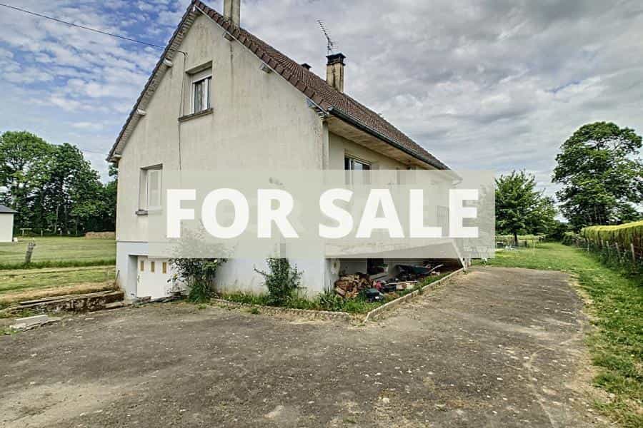 House in Grandparigny, Normandy 10831940