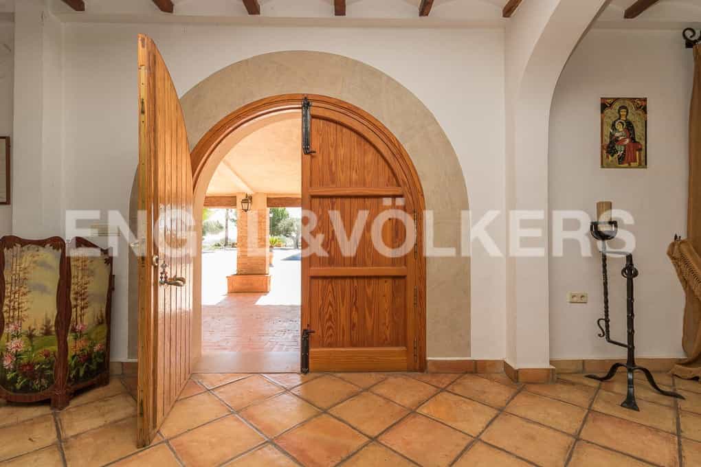 بيت في San Miguel de Salinas, Valencian Community 10833196