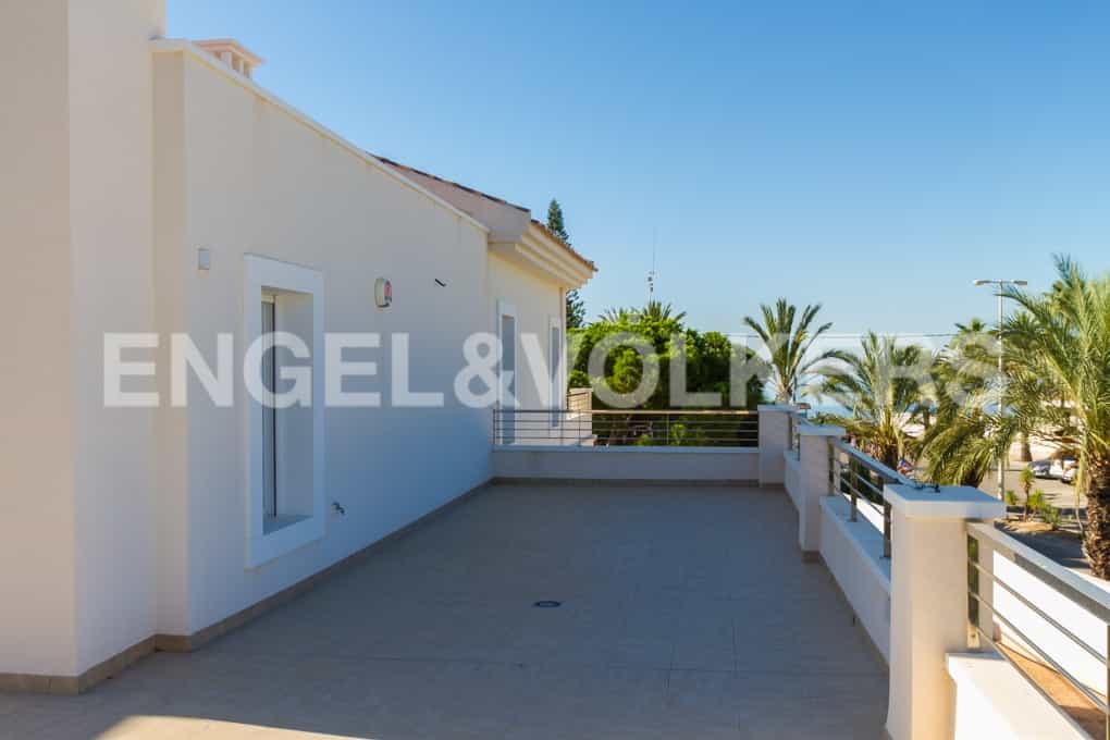 House in Cabo Roig, Comunidad Valenciana 10833245