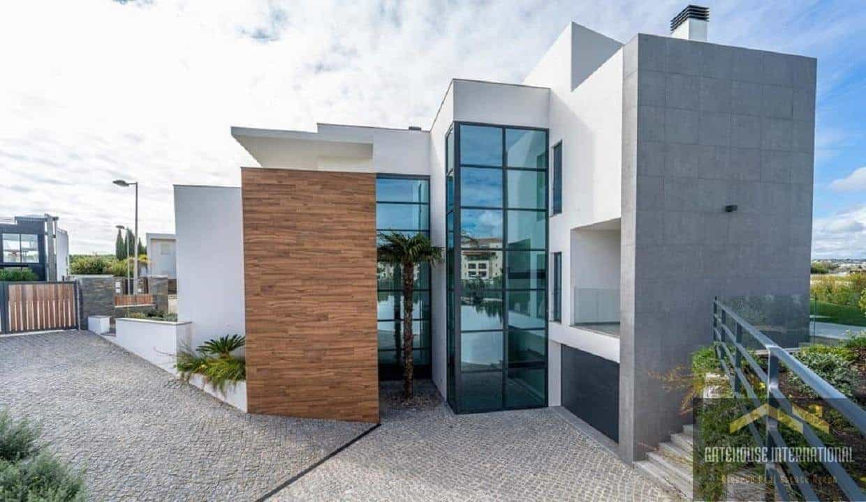 House in Quarteira, Faro 10833649