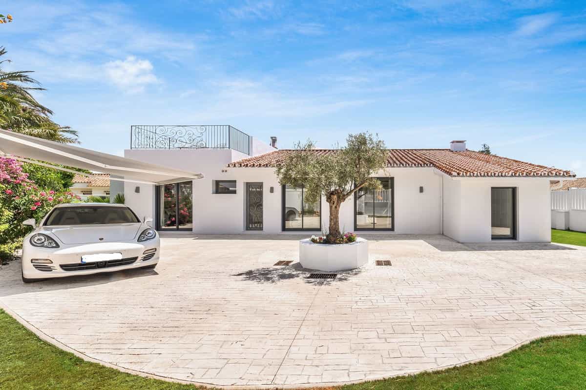 House in Estepona, Andalucía 10833807