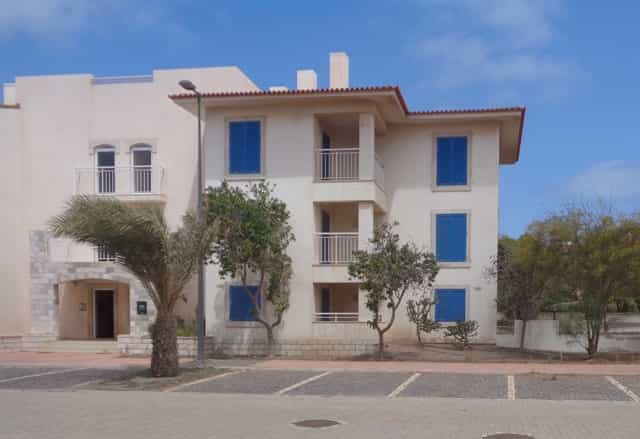 Condominium in Espargos, Sal 10833859