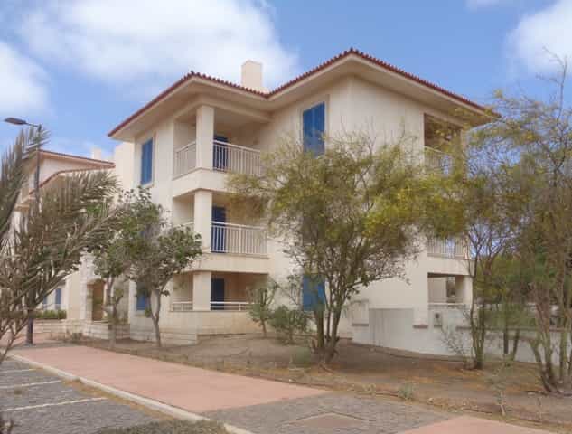 Condominium in Espargos, Sal 10833859