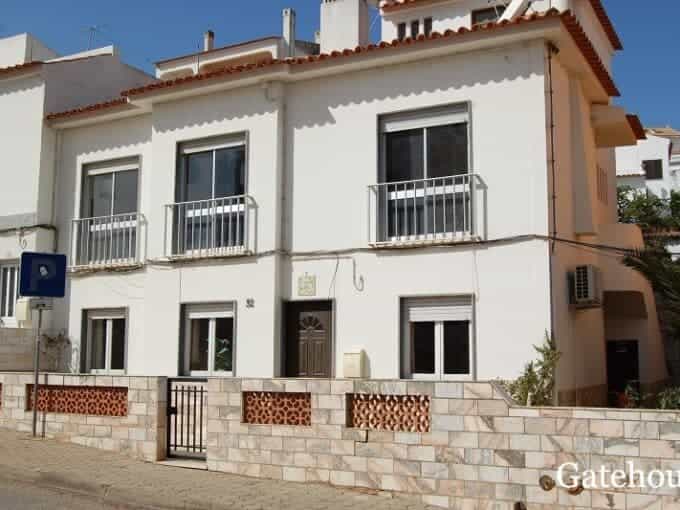 House in Ferragudo, Faro District 10834485
