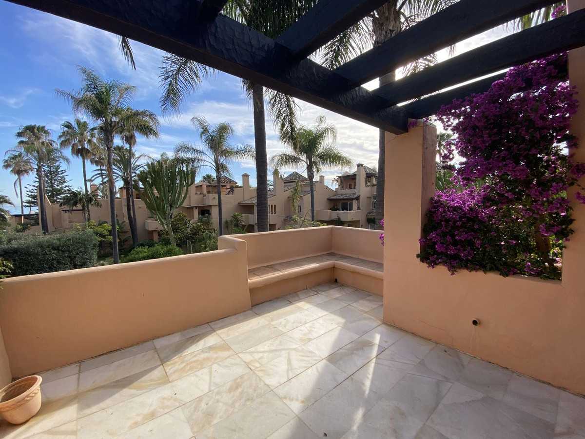 House in Estepona, Andalusia 10834608