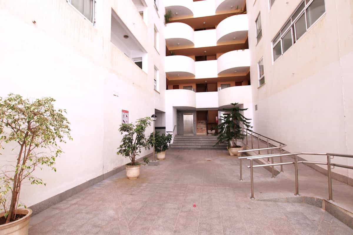 Condominio en Fuengirola, Andalucía 10835233