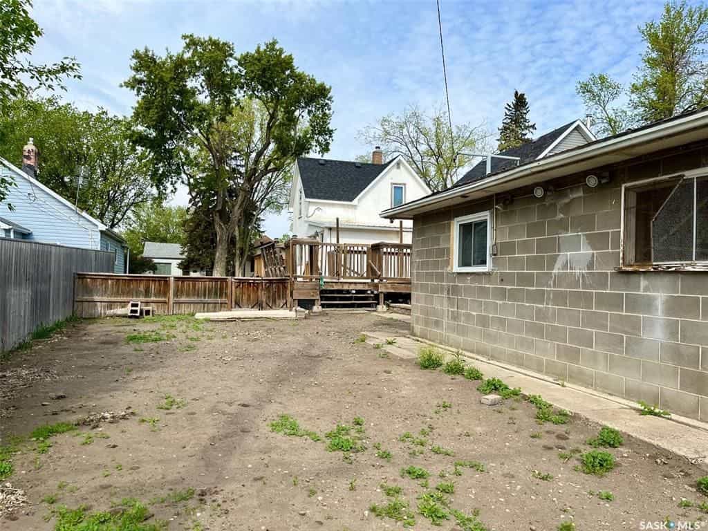 Hus i Saskatoon, Saskatchewan 10835387
