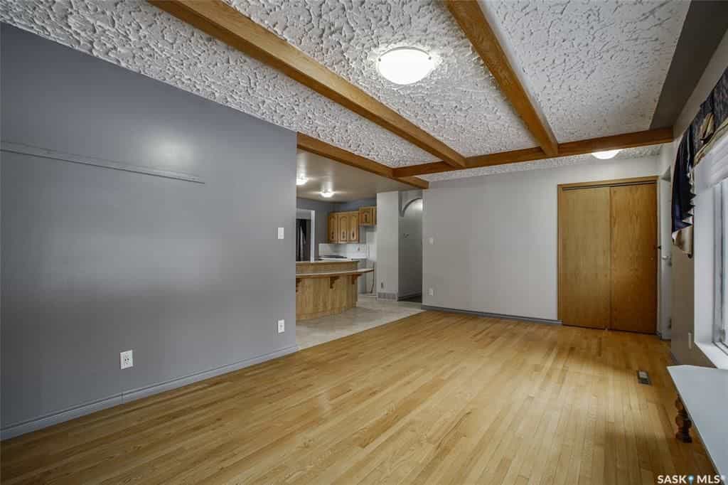 Dom w Saskatoon, Saskatchewan 10835420