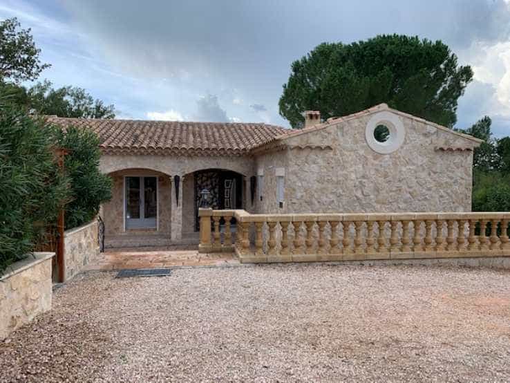 House in , Provence-Alpes-Côte d'Azur 10835423