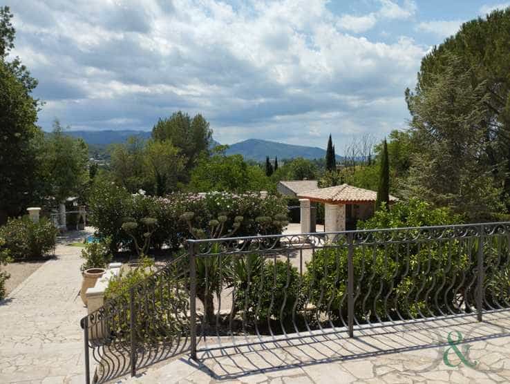 Будинок в Brignoles, Provence-Alpes-Cote d'Azur 10835423