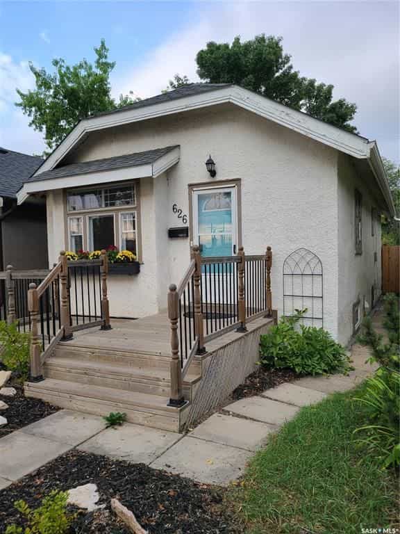rumah dalam Saskatoon, Saskatchewan 10835465