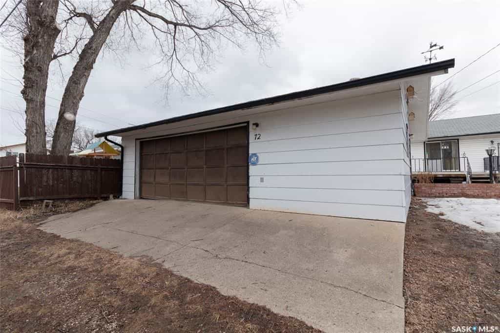 House in Saskatoon, Saskatchewan 10835502