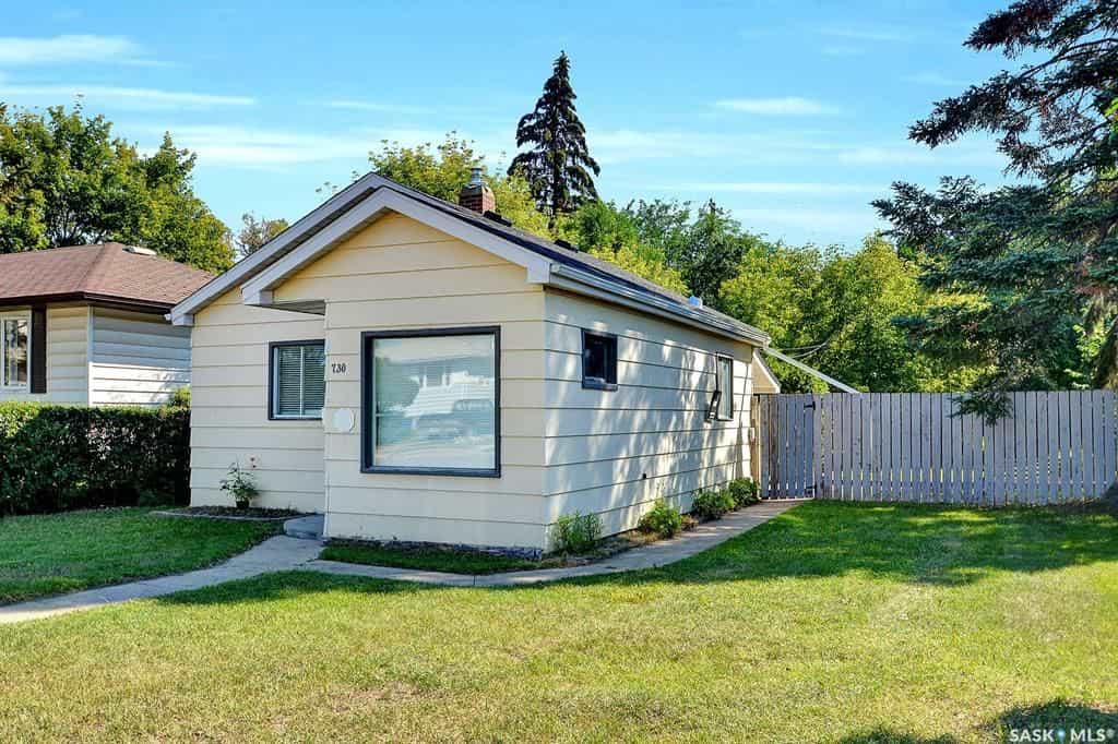 Dom w Saskatoon, Saskatchewan 10835539