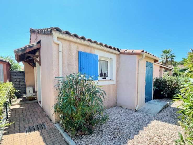 casa no Roquebrune-sur-Argens, Provença-Alpes-Costa Azul 10835544